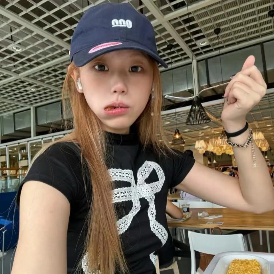 大鼻子小英雄